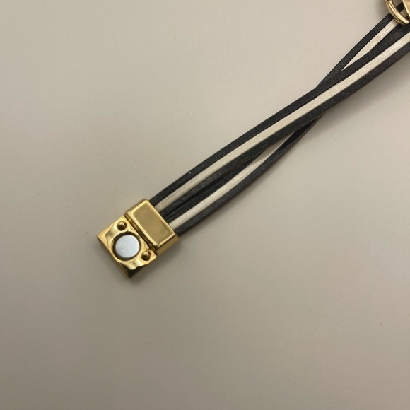 Bohemian layered leather bracelet - Picture 5 of 11